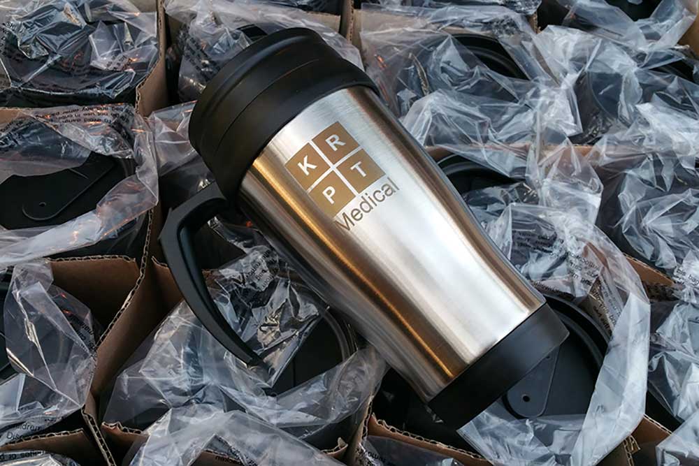 gravírozott termoszbögre, lézergravírozás, szóróajándék, kkv