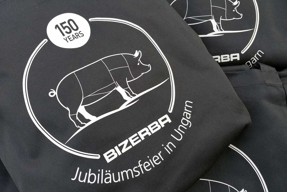 Bizerba kötény, transzfernyomás, transzferált, céges, ruha, ajándék